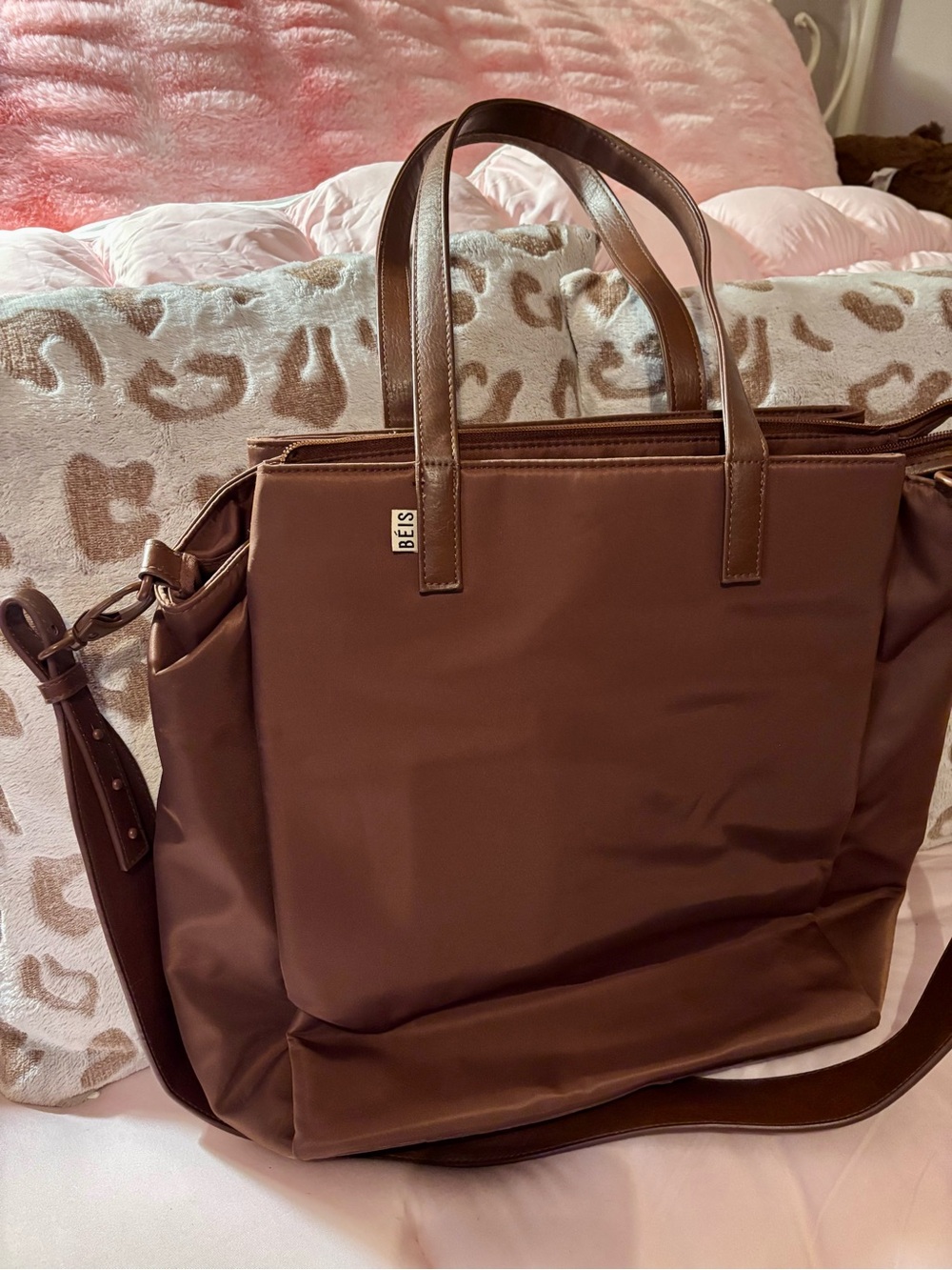 BEIS Commuter Tote in Maple with Adjustable Strap - Picture 2 of 6